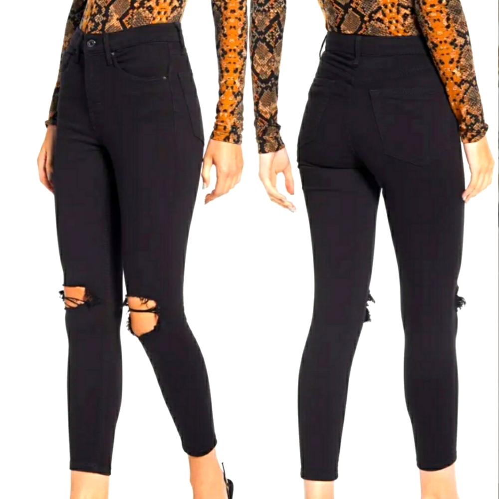 Topshop Jaime highrise denim jeans. Distressed at knees